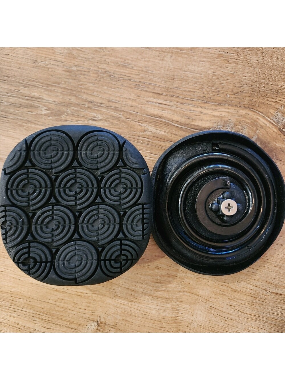 NEW Z-Coil Small Spring Coil Heel Replacements Open Black Pair Authentic
